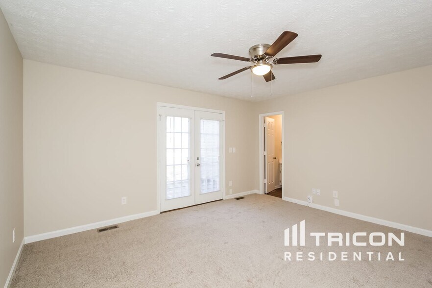 Building Photo - 325 Barr Cir