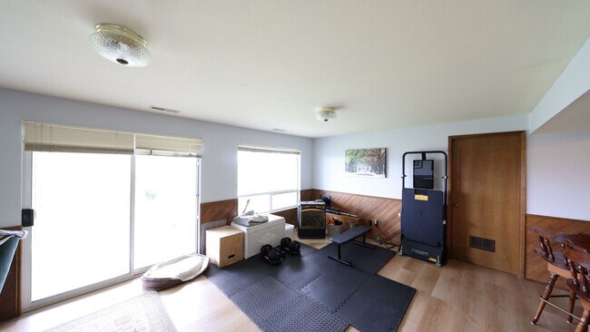 Building Photo - 3 Bed 2.5 Bath - View Home - Private Large Lot - Pet Friendly - NAS Whidbey