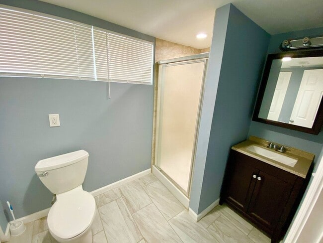 Building Photo - Charming 2bed/2ba Dundalk Townhome!