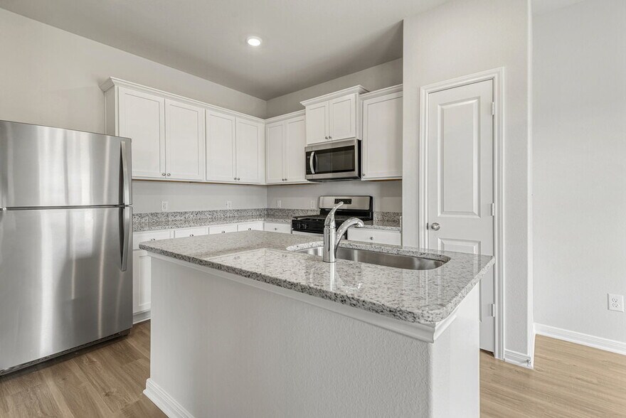 Building Photo - 208 Lgt Smt Dr