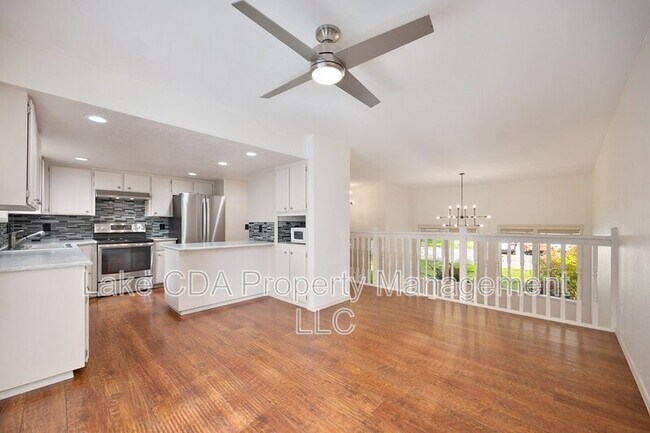 Building Photo - 12616 N Emerald Dr
