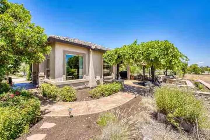 Building Photo - 9839 Trailhead Ct