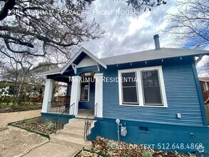 Building Photo - Travis Heights 2/2 Completely Remodeled in...