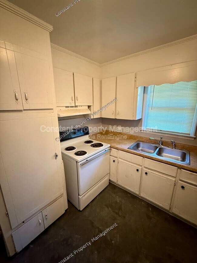 Building Photo - 141 Ruby Dr