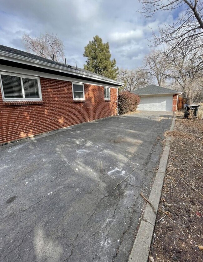 Building Photo - Charming Olde Town Arvada Home!