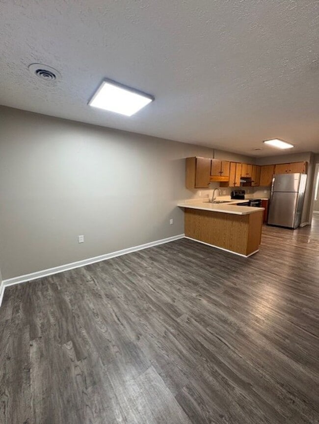 Building Photo - Sinking Creek Apartments