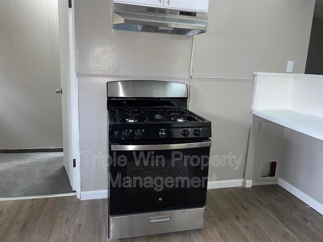 Building Photo - 8322 Sagewood Ln