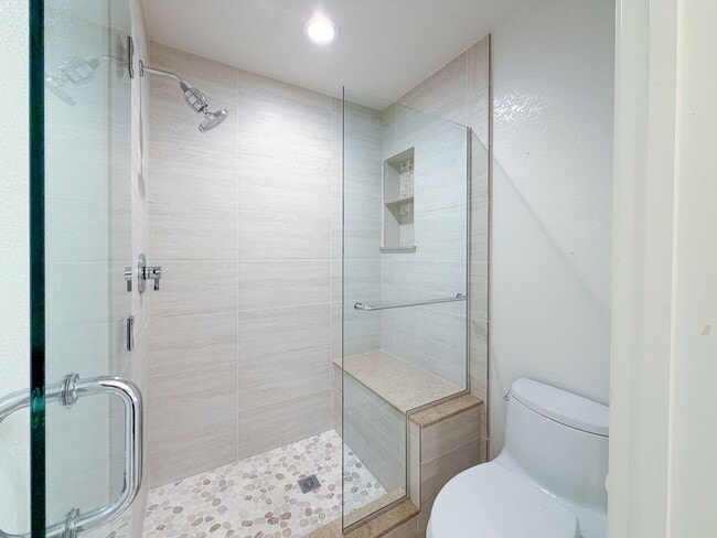 Building Photo - 2262 Martinique Ln