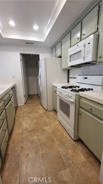 Building Photo - 2571 Plaza del Amo
