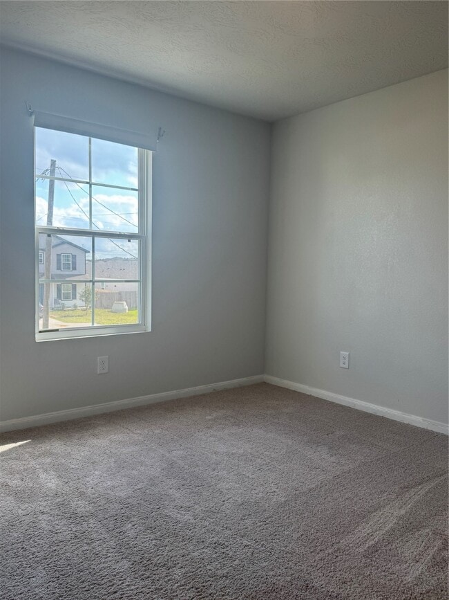 Building Photo - 68 Rd 51026