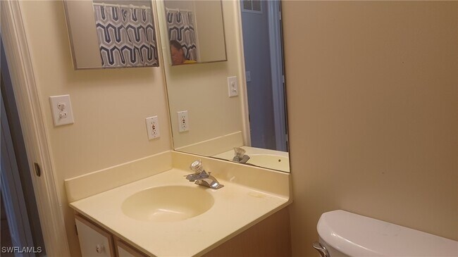 Building Photo - 716 Landover Cir