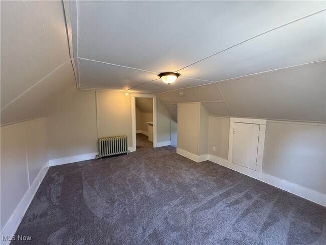 Building Photo - 842 Kenyon St