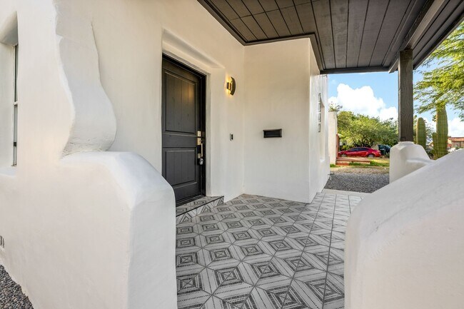 Building Photo - Sam Hughes New Home - Available for PRELEASE 2026!