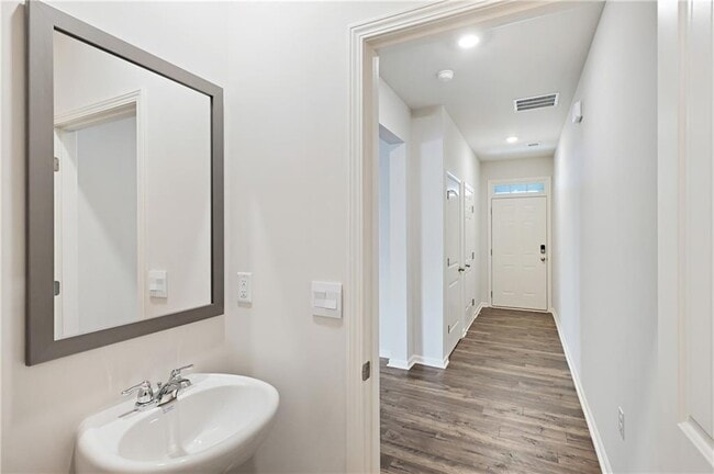 Building Photo - 70 Robinson Ridge