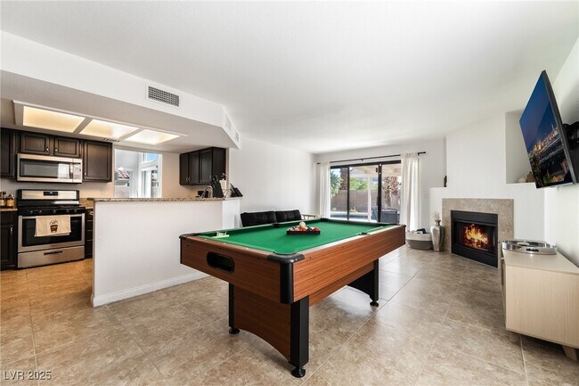 Building Photo - 2717 Lovington Dr