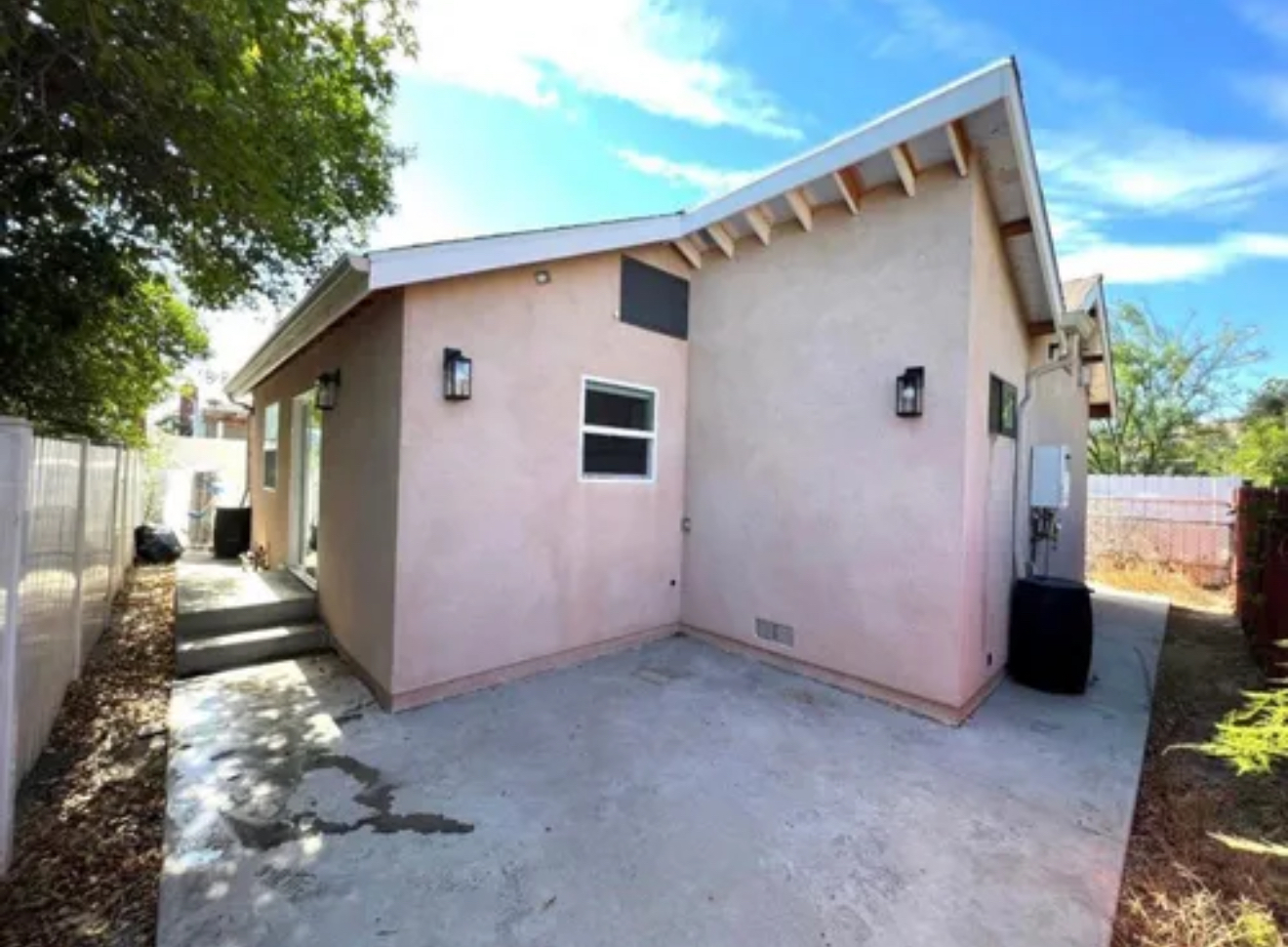 Building Photo - 7838 Sancola Ave