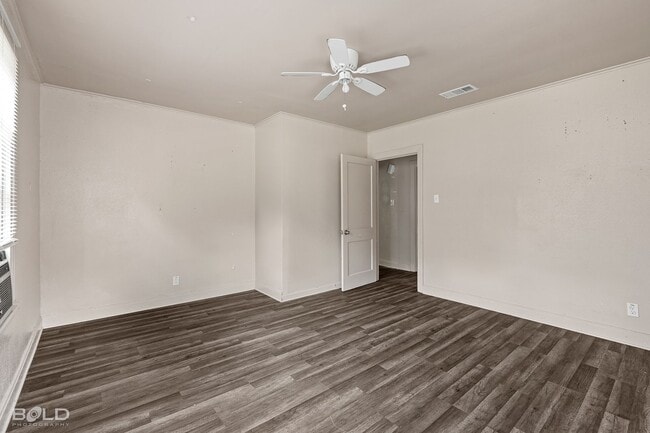 Building Photo - Pictures Coming Soon