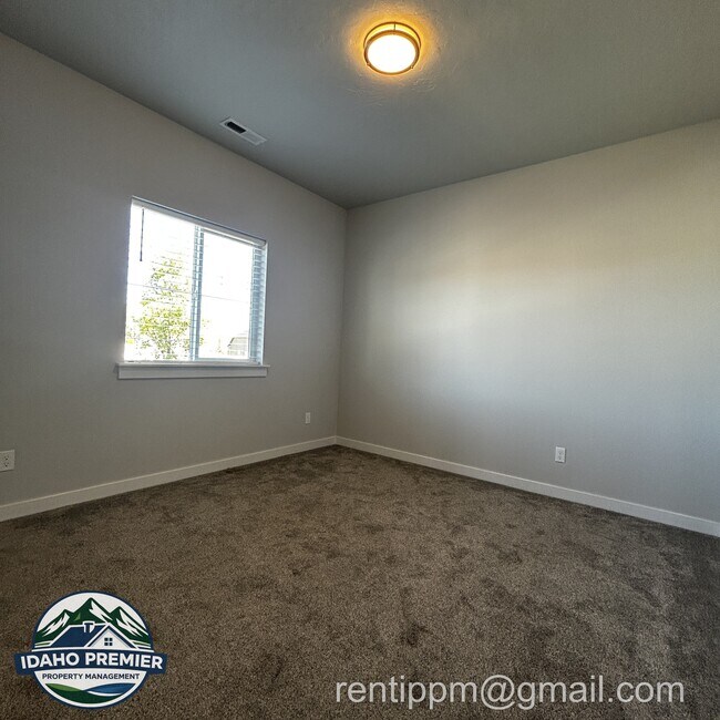 Building Photo - 1340 W Brink St