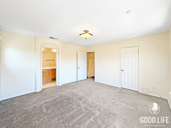 Building Photo - Great 3B/3.5BA Townhome in 4S Ranch!