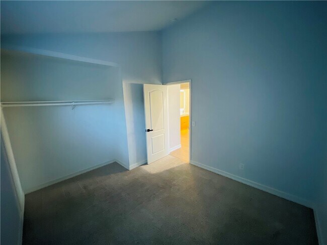 Building Photo - 28937 Biarritz Ct