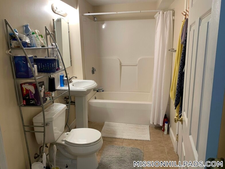 Building Photo - 891 Huntington Ave