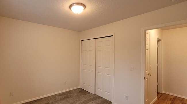 Building Photo - CDA Place Neighborhood- 4 bed with basement, cul de sac