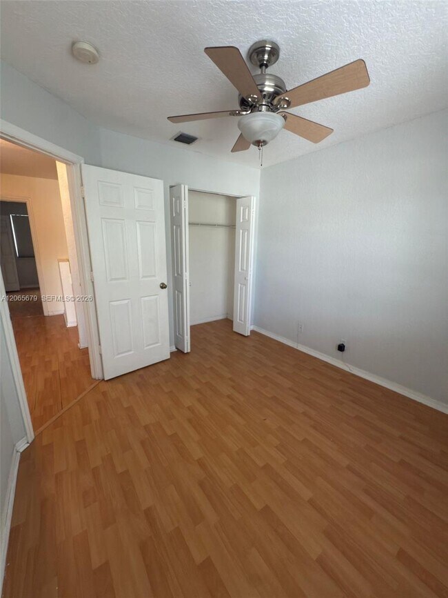 Building Photo - 1105 SW 44th Way