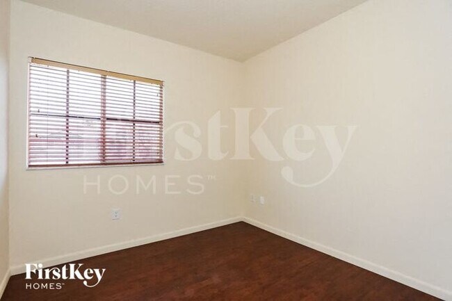 Building Photo - 15464 SW 18th Ln