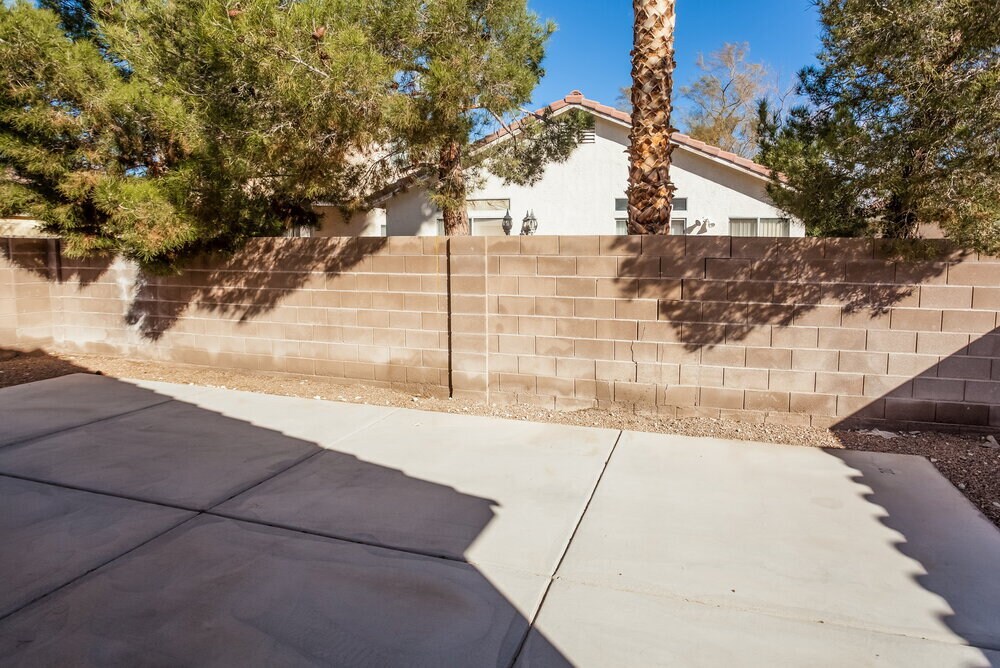 Building Photo - 7260 Golden Star Ave