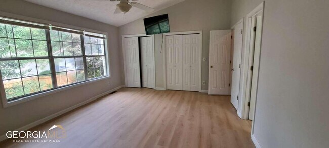 Building Photo - 3529 Mt Vernon Cir