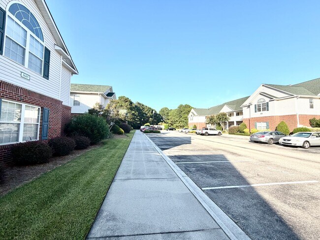 Building Photo - 1605 Willoughby Pk Ct
