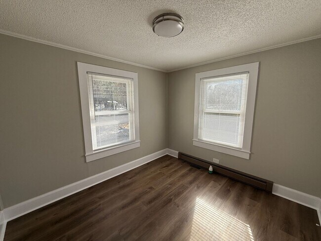 Building Photo - Two bedroom, 1 bath house in Graham-Coming Soon