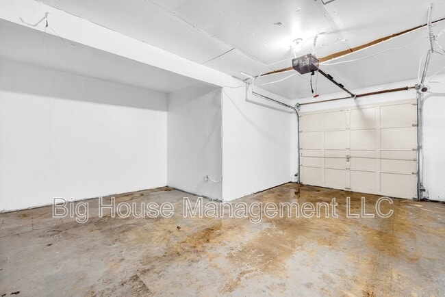 Building Photo - 4536 Reeves Pl