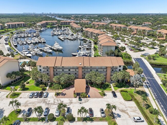Building Photo - 1601 Marina Isle Way