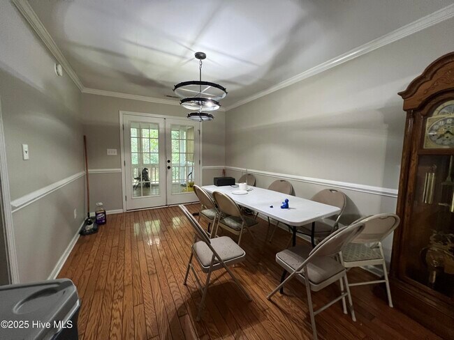 Building Photo - 820 Welton Cir