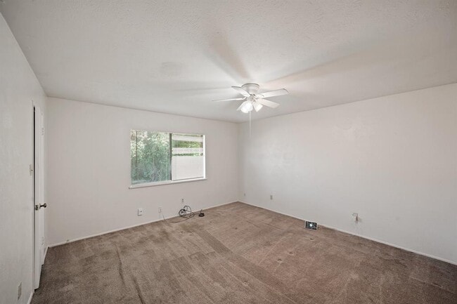 Building Photo - 15822 Danford Dr