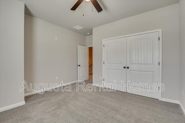 Building Photo - 1220 Jessie Way