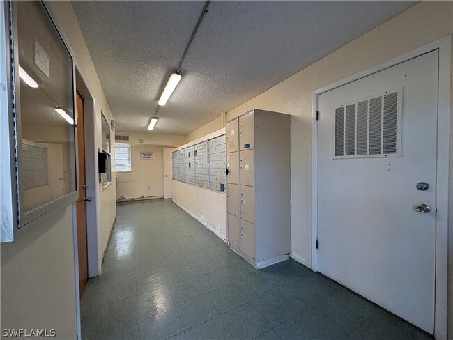 Building Photo - 3325 Arpt Rd S