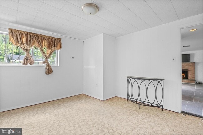 Building Photo - 6311 Barrs Ln