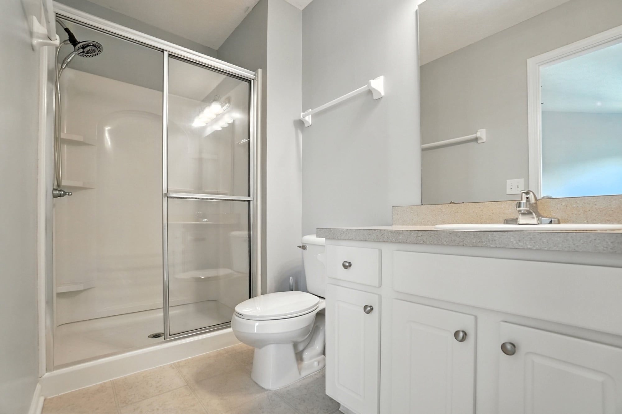 Primary bedroom - full bathroom - 6169 Needletail Rd