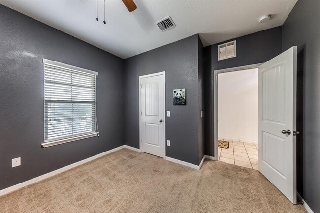 Building Photo - 925 Woodduck Trail