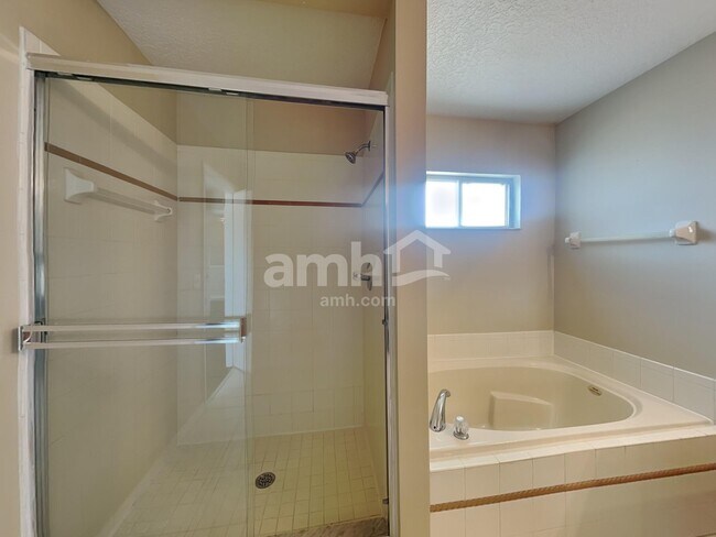 Building Photo - 15312 Starleigh Rd