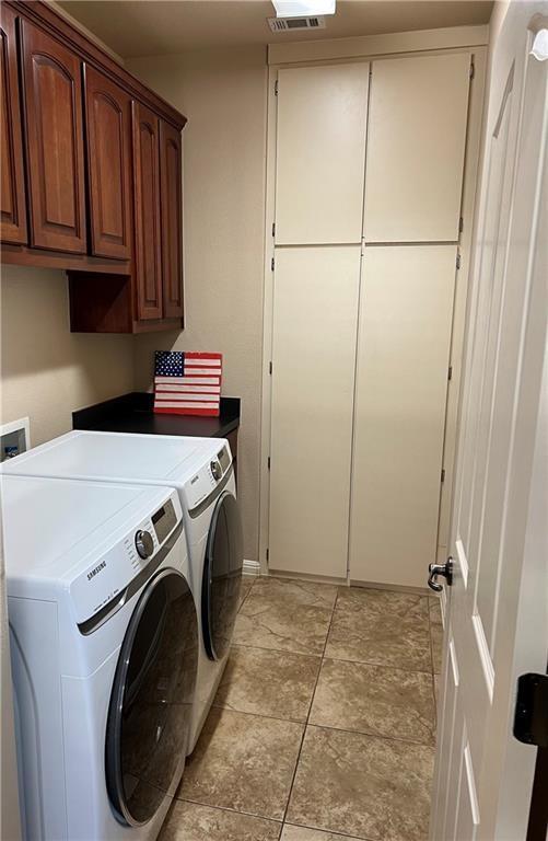 Building Photo - 9509 Lisi Anne Dr