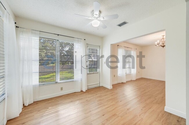 Building Photo - 1624 Whitehead Dr