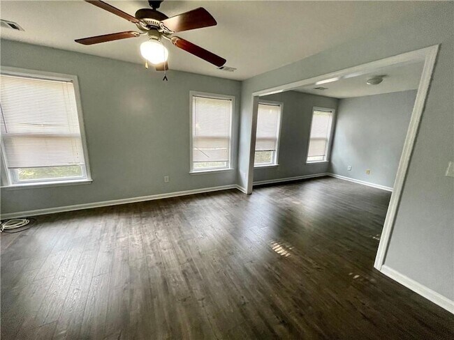 Building Photo - 400 Grayson Way
