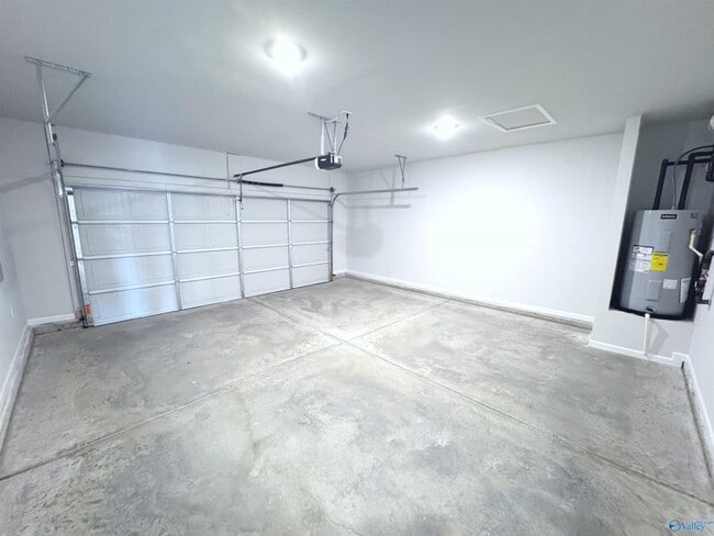 Building Photo - 161 Little Britain St