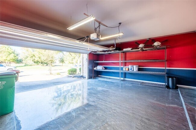 Building Photo - 17523 Quiet Shores Dr
