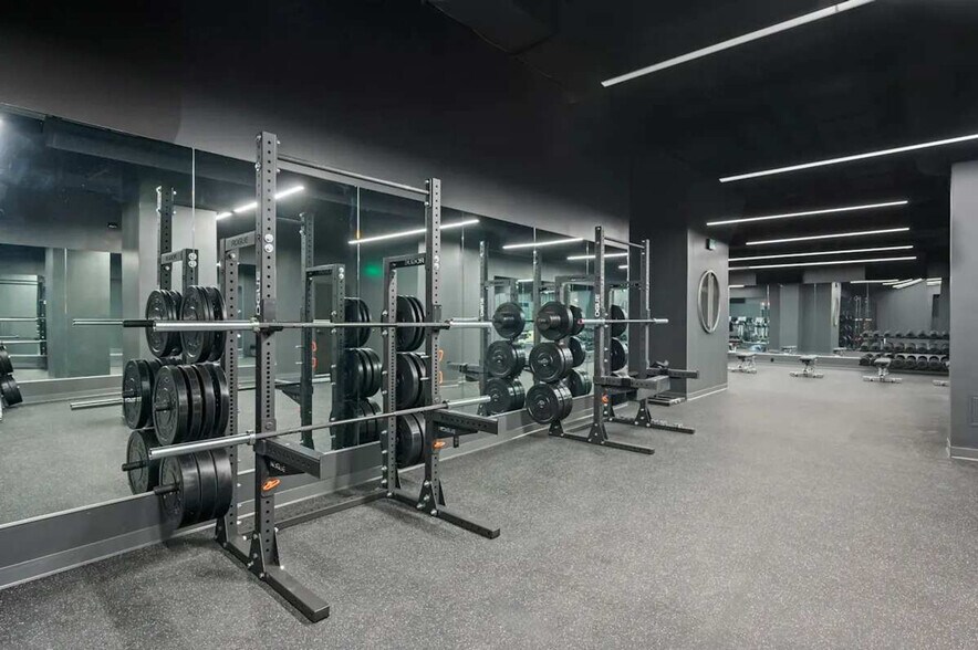 Building Photo - 9-JAN-JAN E 4th St