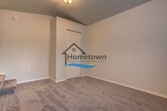 Building Photo - 3 Bed 1 Bath Coeur D'Alene Home with Single Car Garage!