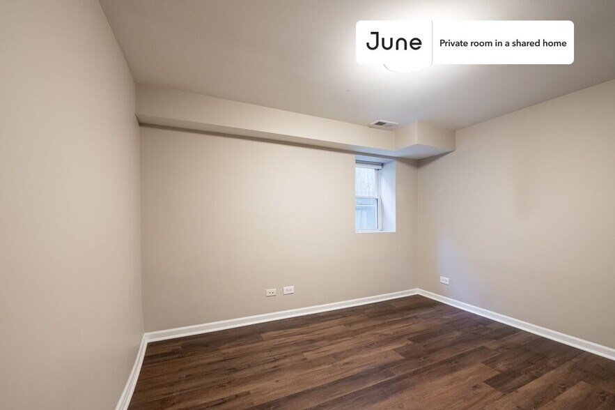 Building Photo - Room in Shared 5 bed/2 bath home